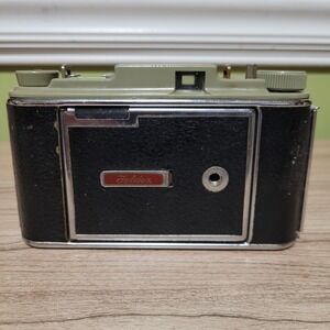 Vintage Pho-Tak Foldex 20 Folding Camera 105mm Octvar Lens USA Made 120 620 Film
